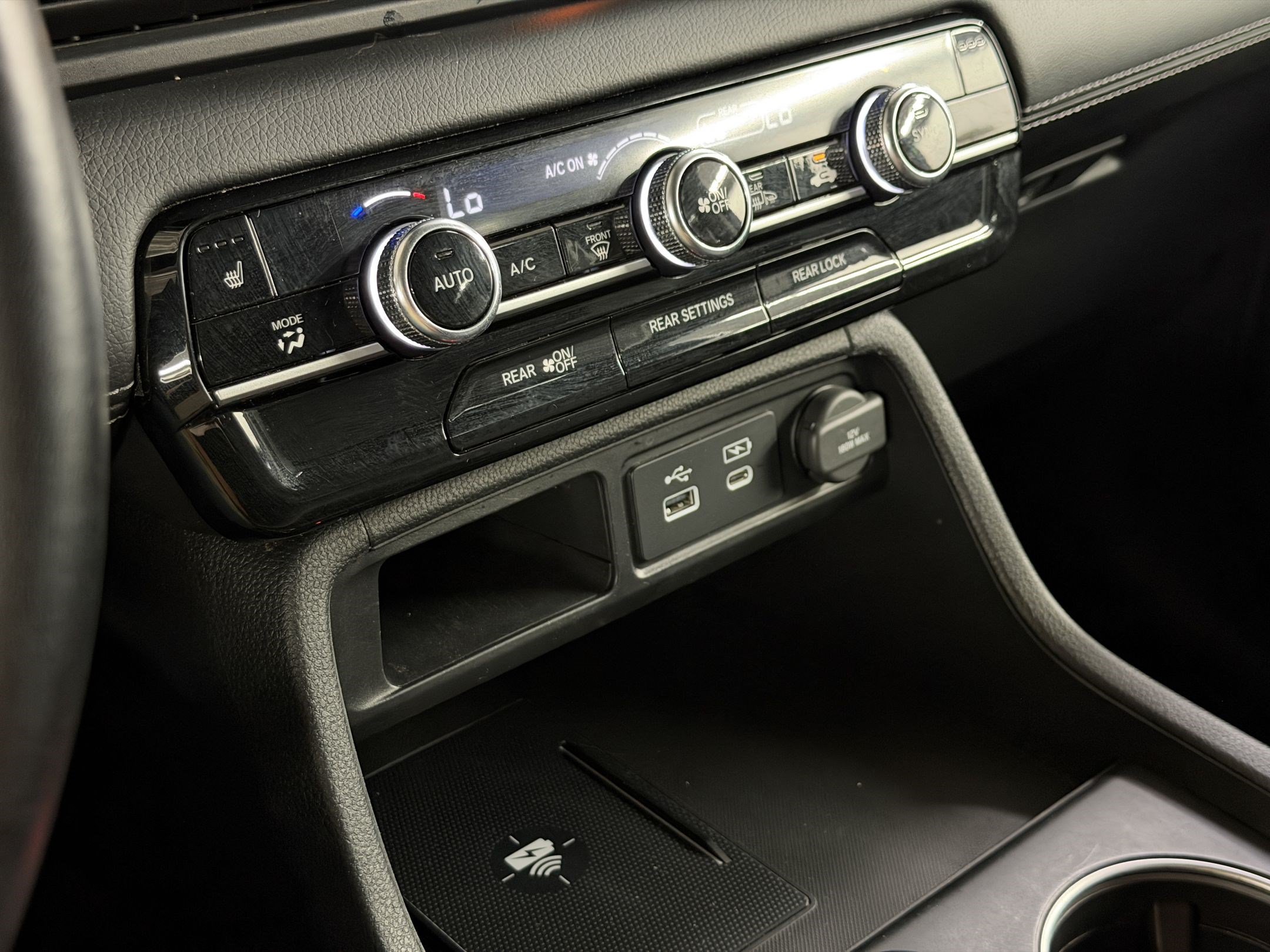 Certified 2024 Honda Pilot Touring image 18
