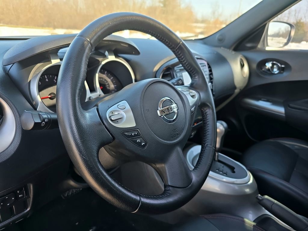 Used 2016 Nissan Juke SL image 16