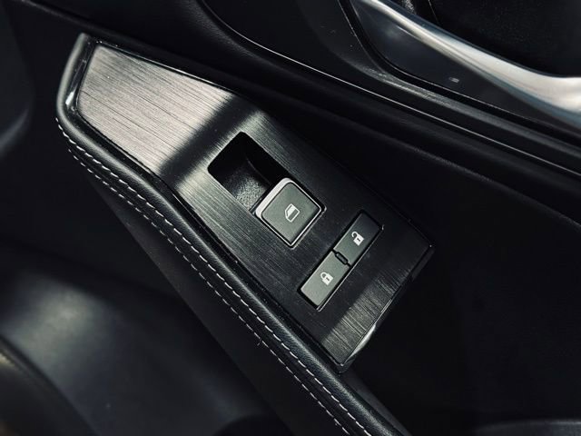 Used 2023 Nissan Rogue SL image 14