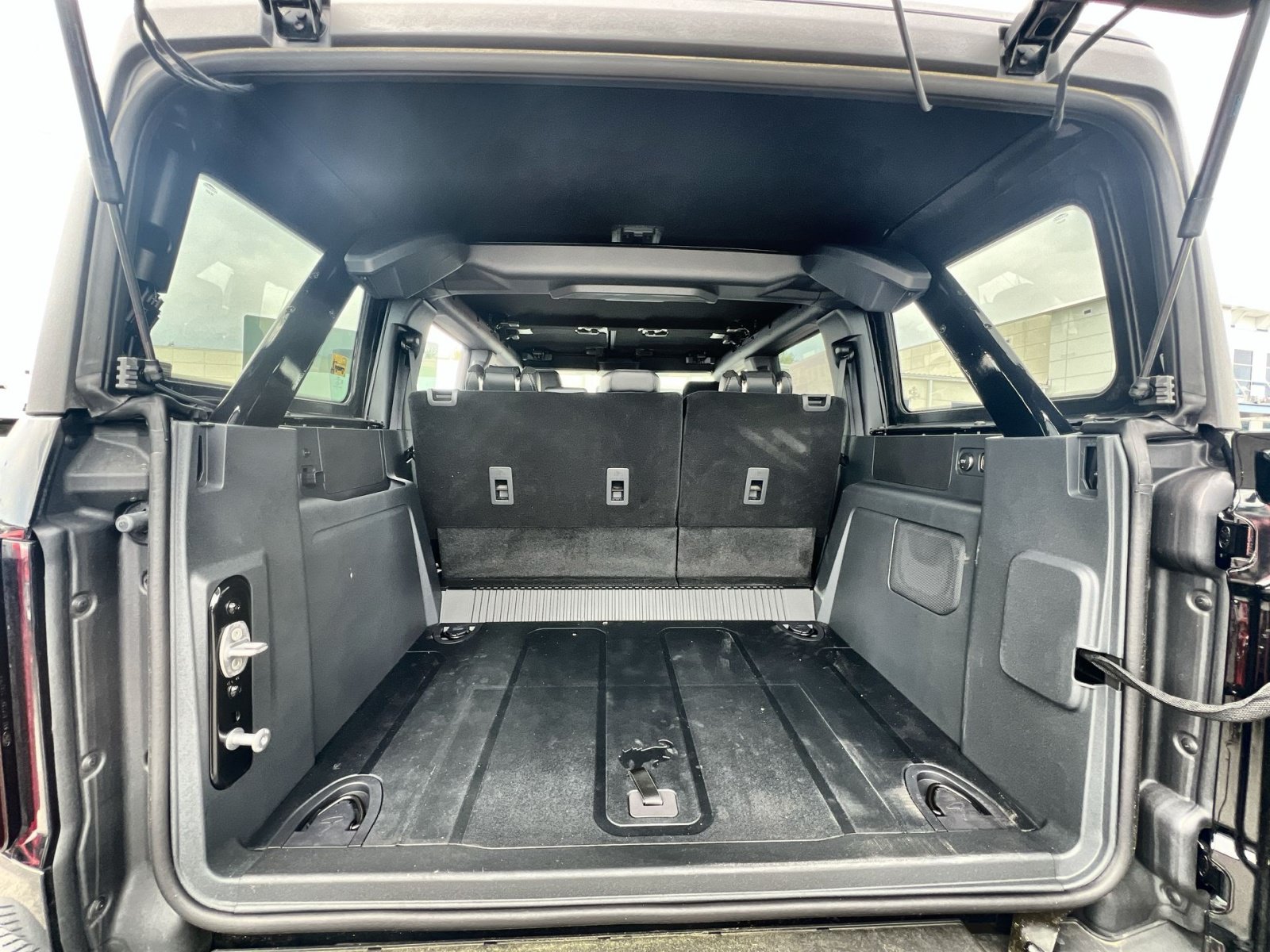 New 2025 Ford Bronco Badlands w/ Sasquatch Package AWD/4WD image 33
