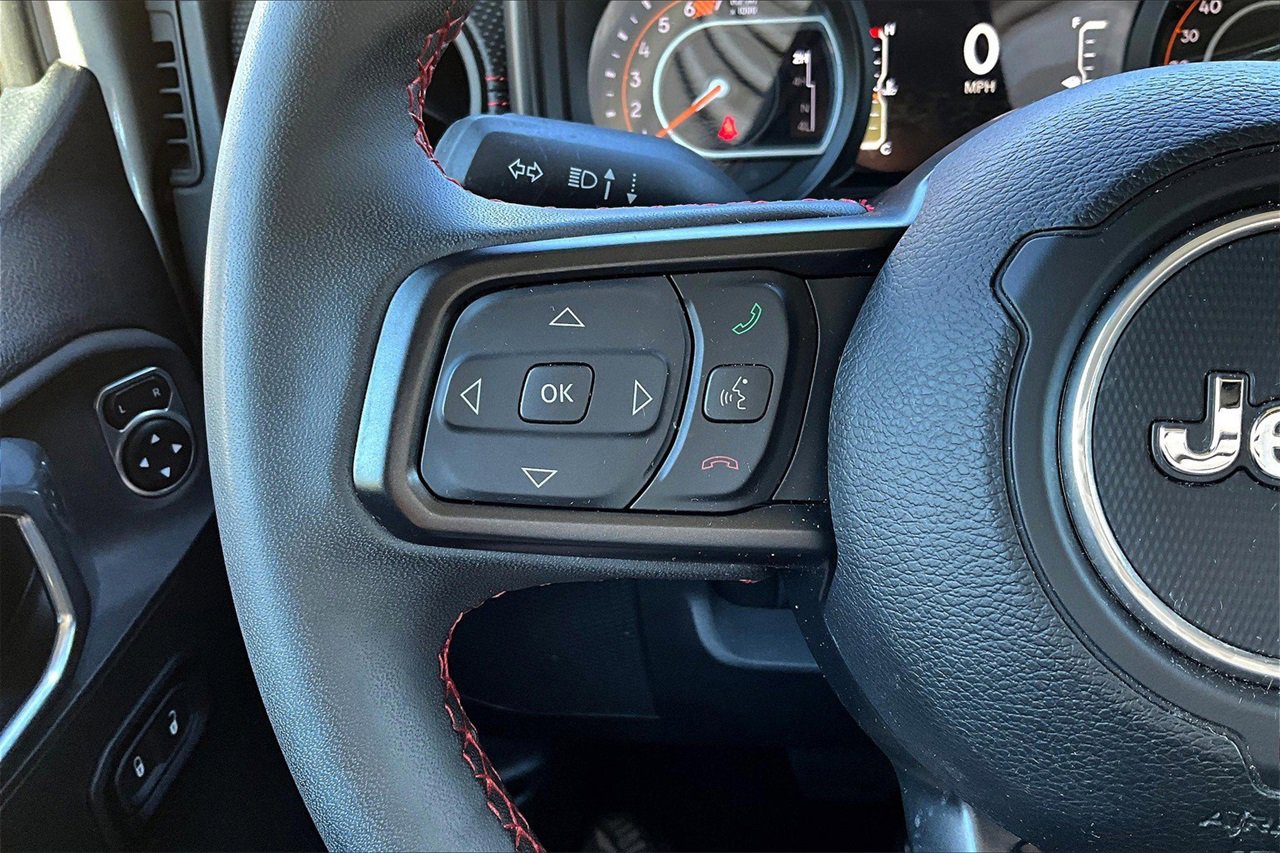 Used 2024 Jeep Wrangler Unlimited Rubicon image 26