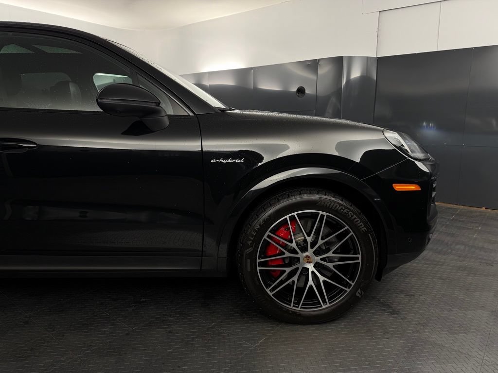 Used 2025 Porsche Cayenne S AWD/4WD image 37