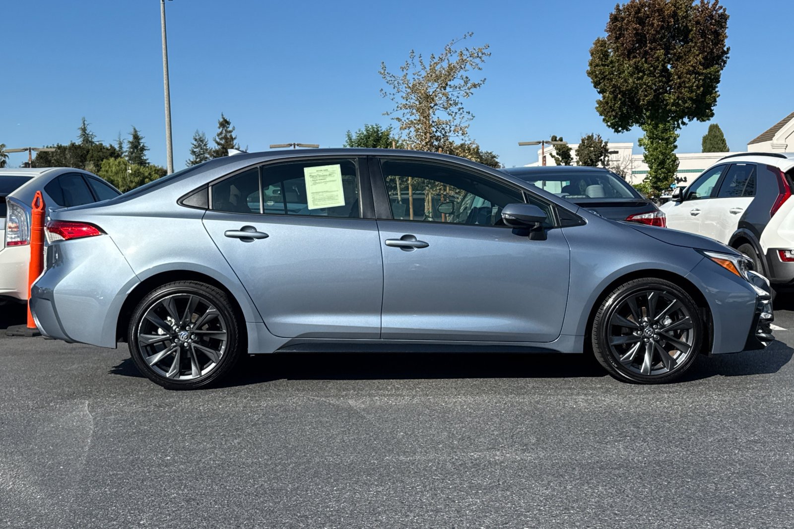 Certified 2024 Toyota Corolla SE w/ SE Premium Package FWD image 8