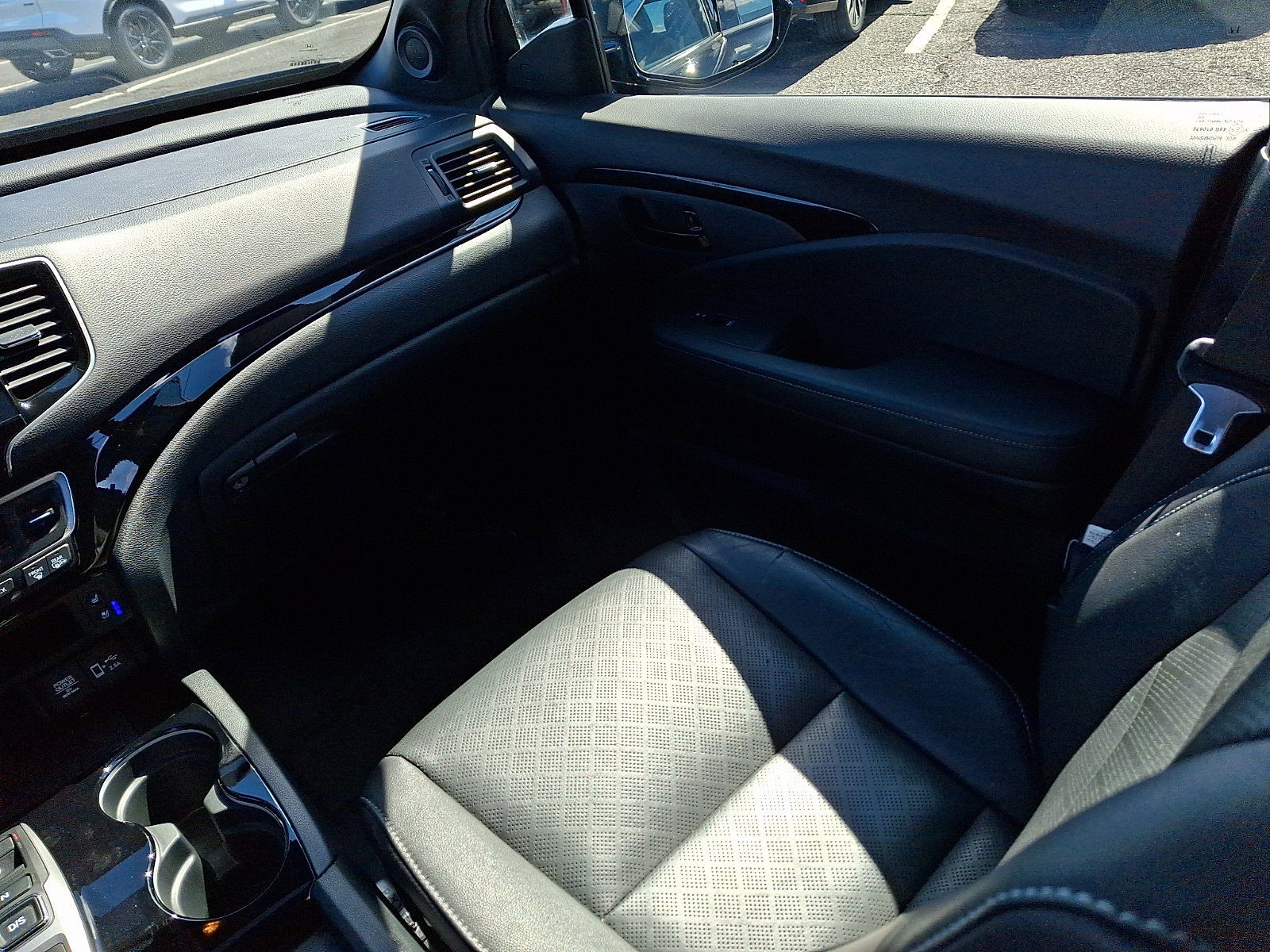 Used 2023 Honda Passport Elite image 12