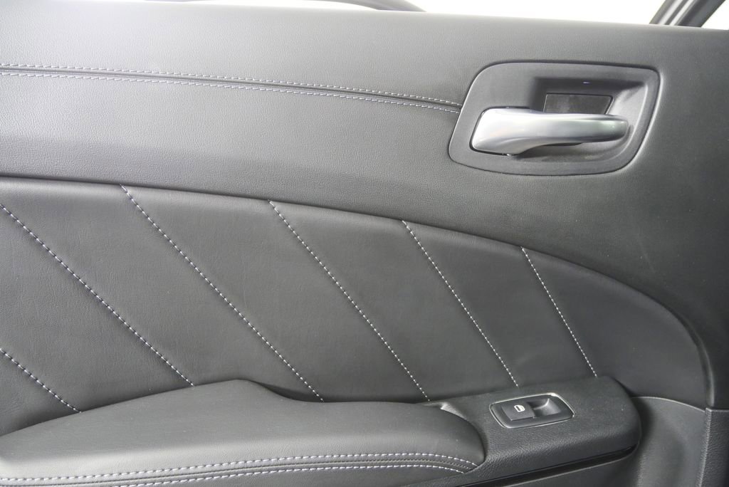 Used 2022 Dodge Charger SXT w/ Plus Group AWD/4WD image 13