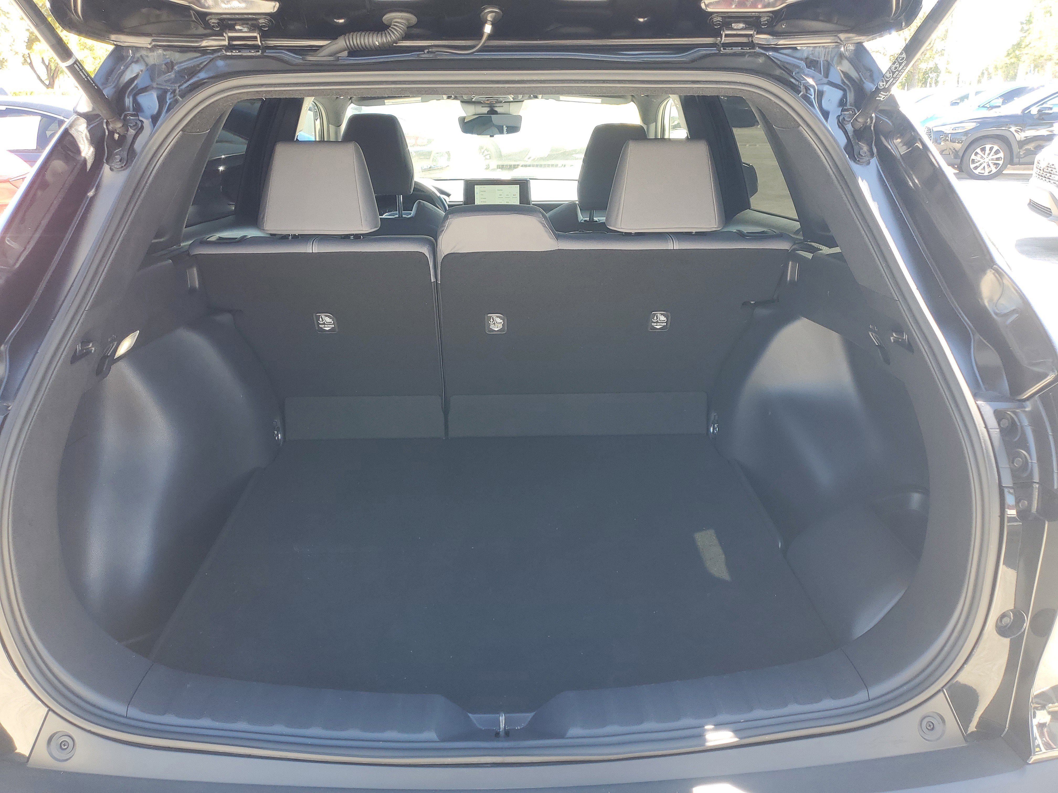 Certified 2024 Toyota Corolla Cross SE image 9