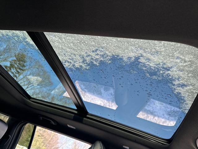 Used 2025 Jeep Grand Cherokee L Limited w/ Black Appearance Package image 23