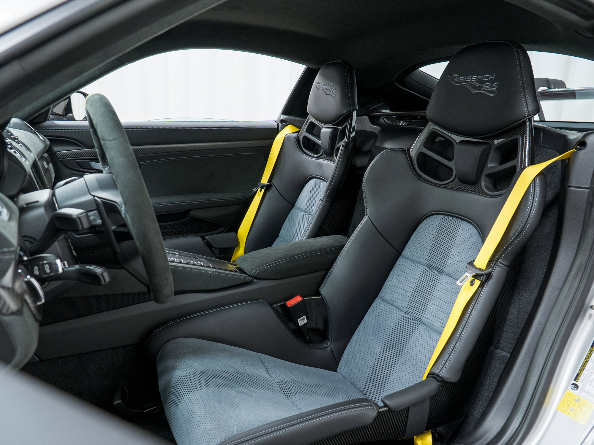 Used 2025 Porsche 718 Cayman GT4 RS image 19