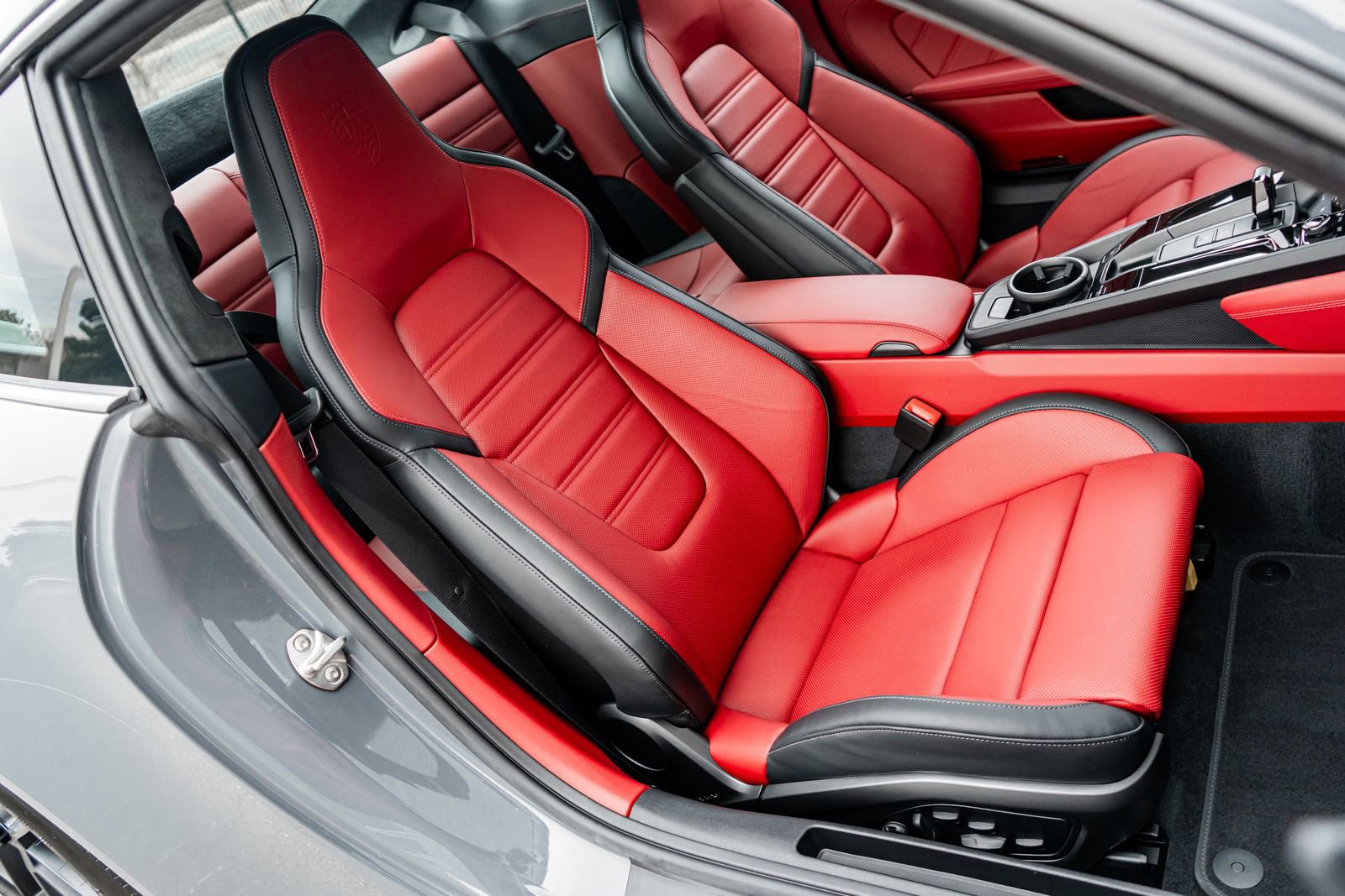 Used 2026 Porsche 911 Carrera GTS image 40