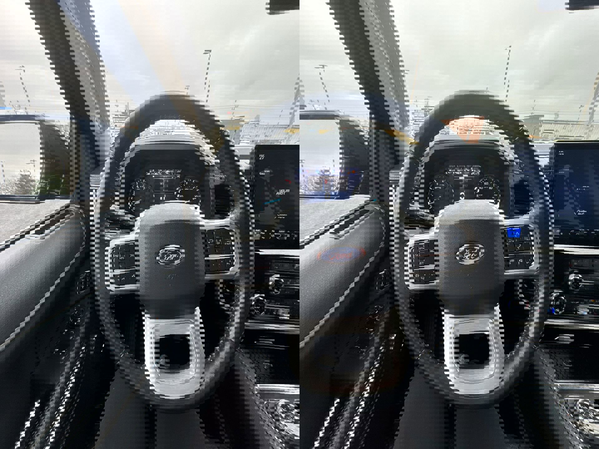 Used 2024 Ford Expedition Max XLT image 14