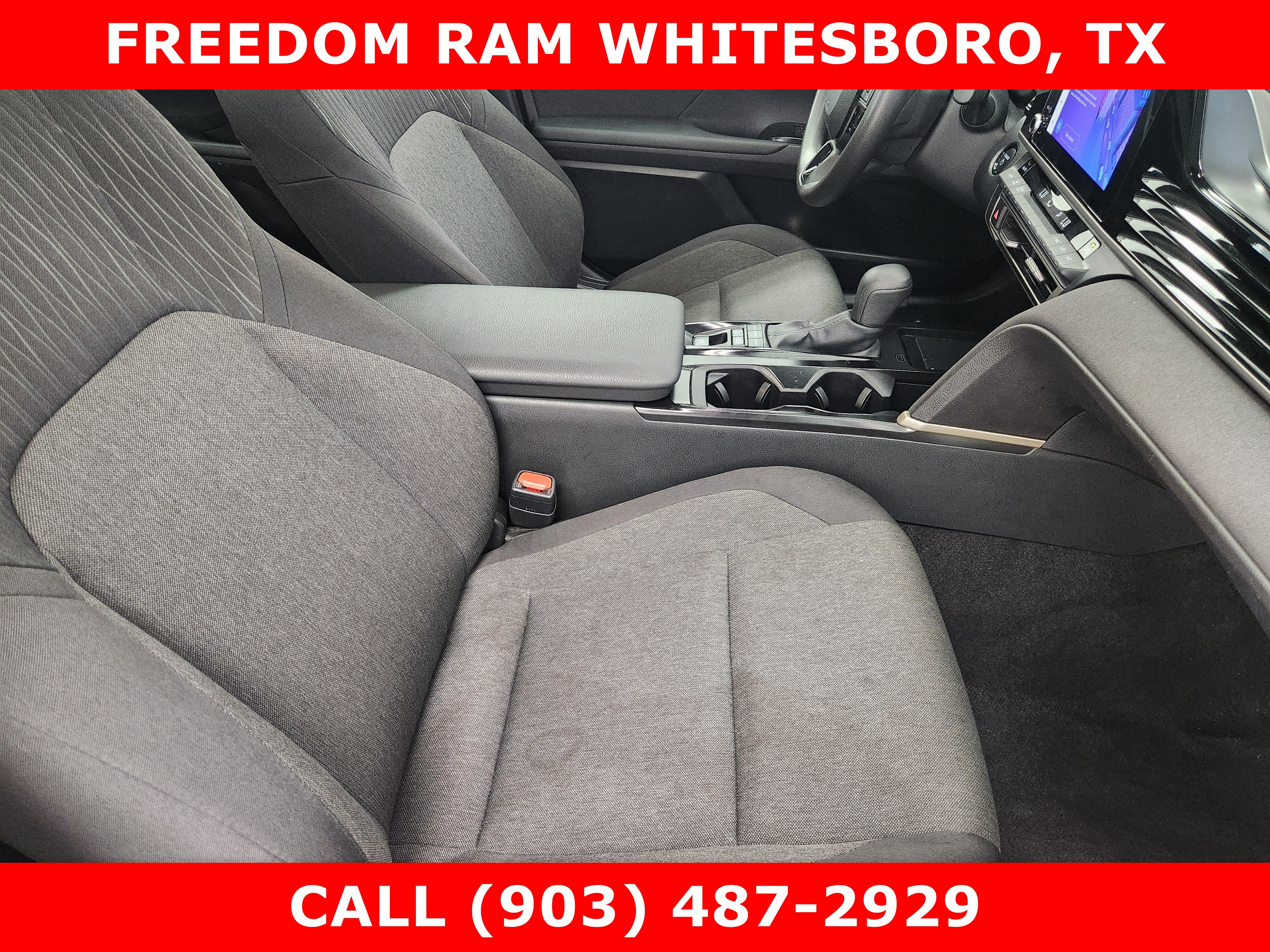 Used 2025 Toyota Camry LE FWD image 9
