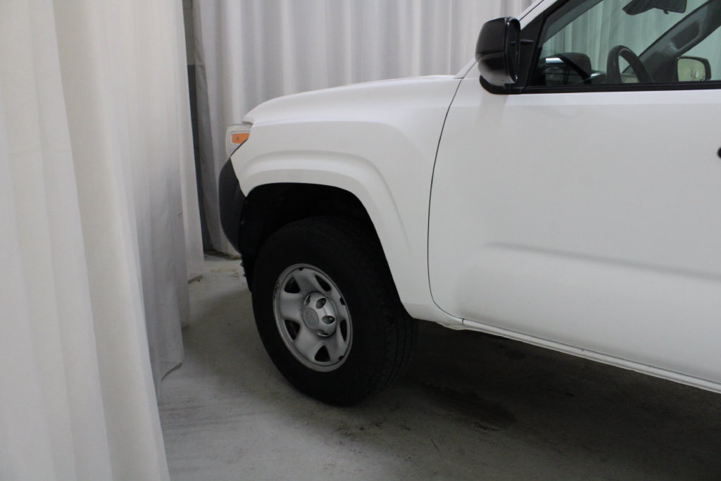 Used 2020 Toyota Tacoma SR AWD/4WD image 29