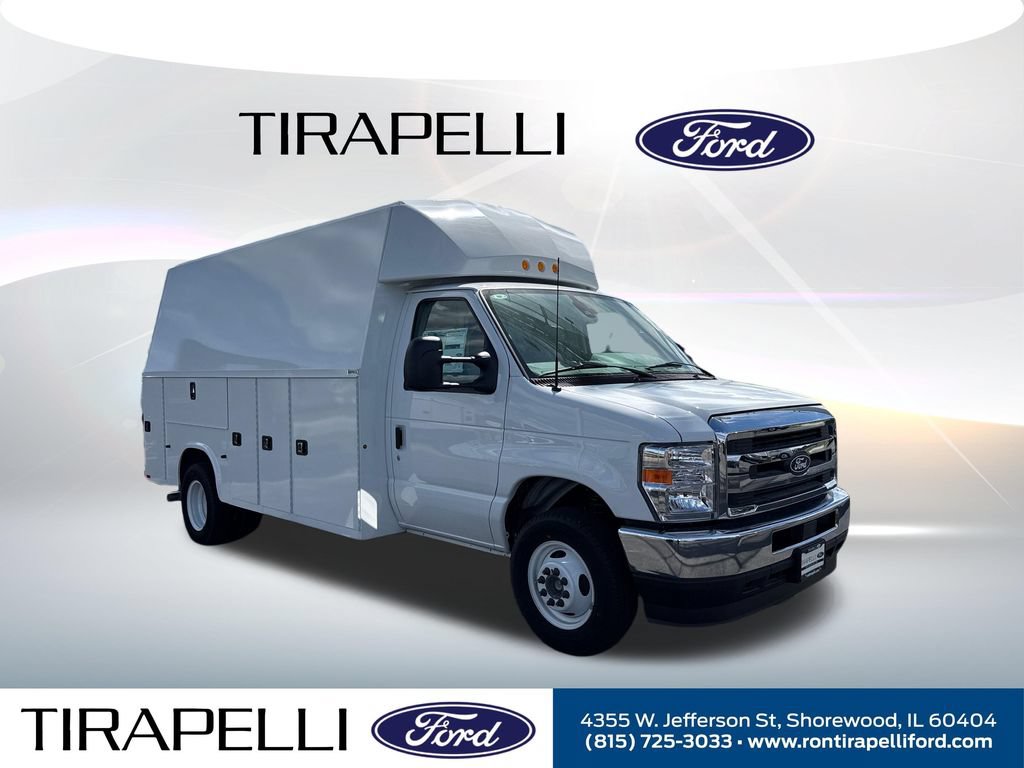 New 2026 Ford E-450 and Econoline 450 Super Duty w/ Power Equipment Group RWD image 8