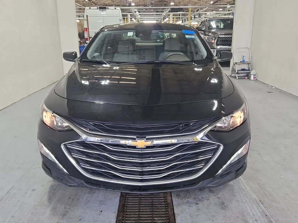 Used 2023 Chevrolet Malibu LT FWD image 2
