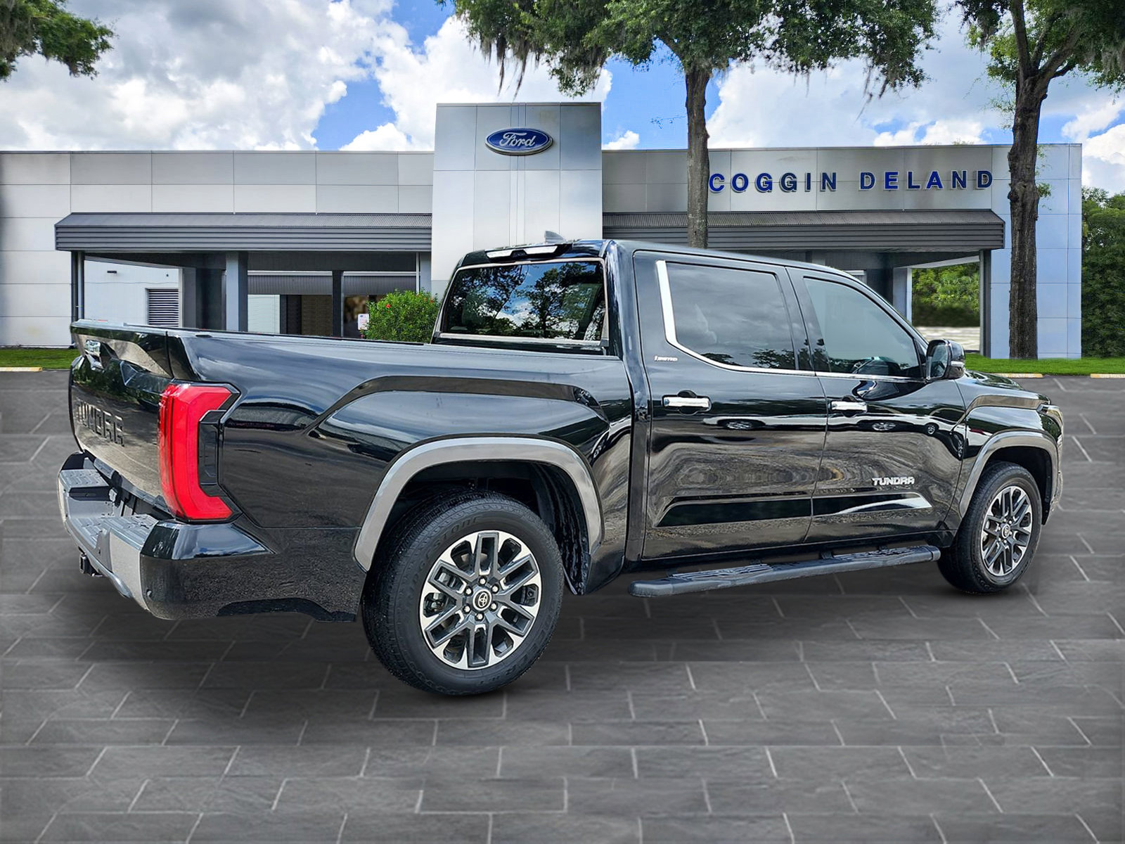 Used 2023 Toyota Tundra Limited image 5