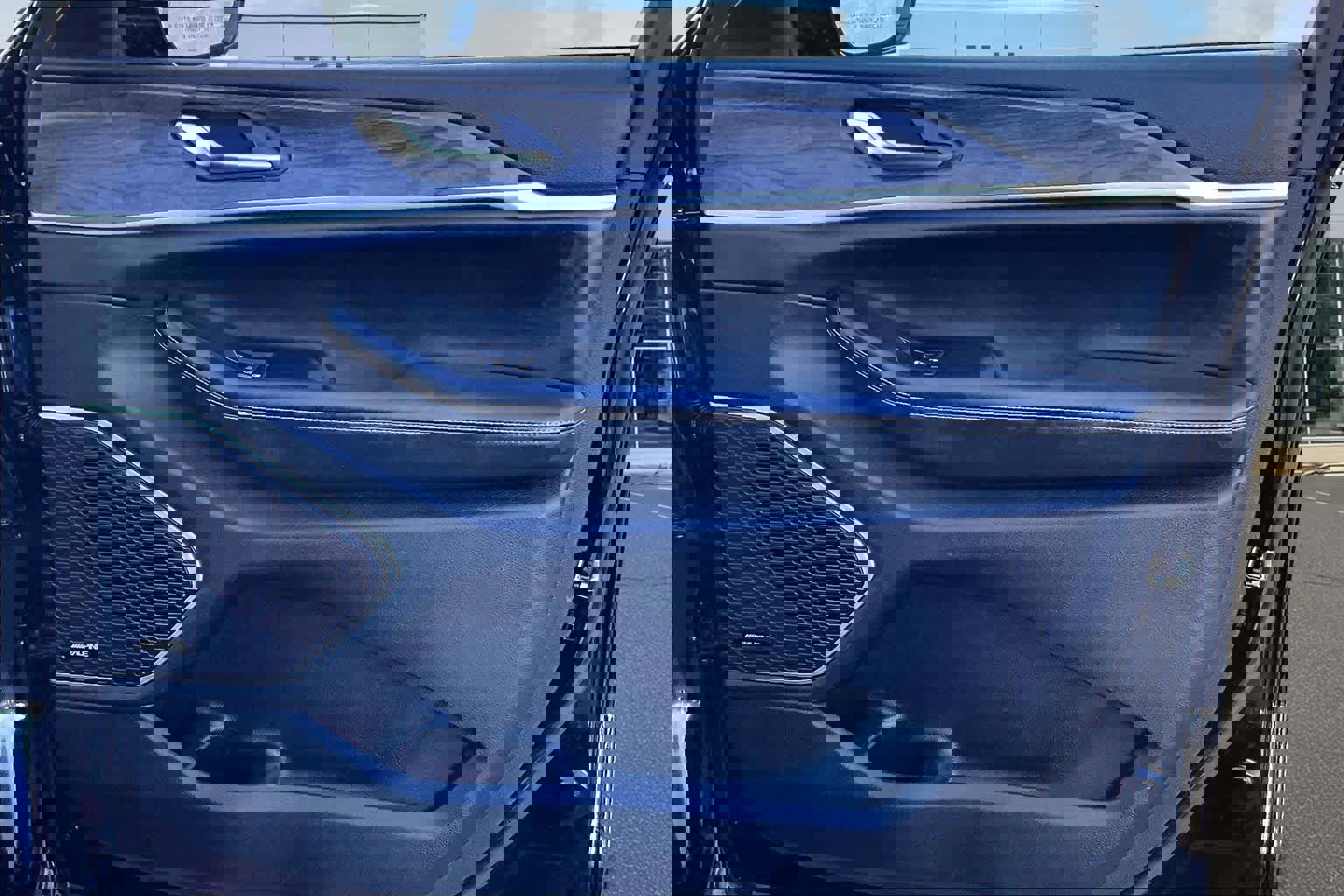 Used 2023 Jeep Grand Cherokee L Limited image 29