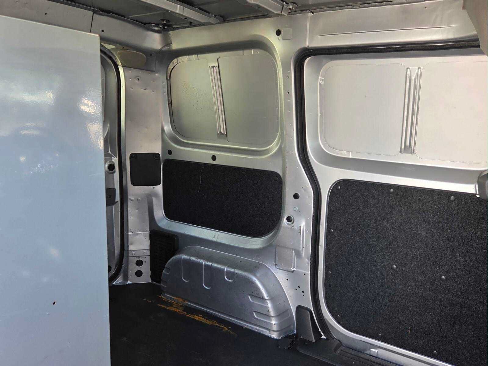 Used 2015 Nissan NV200 SV w/ Technology Package FWD image 21