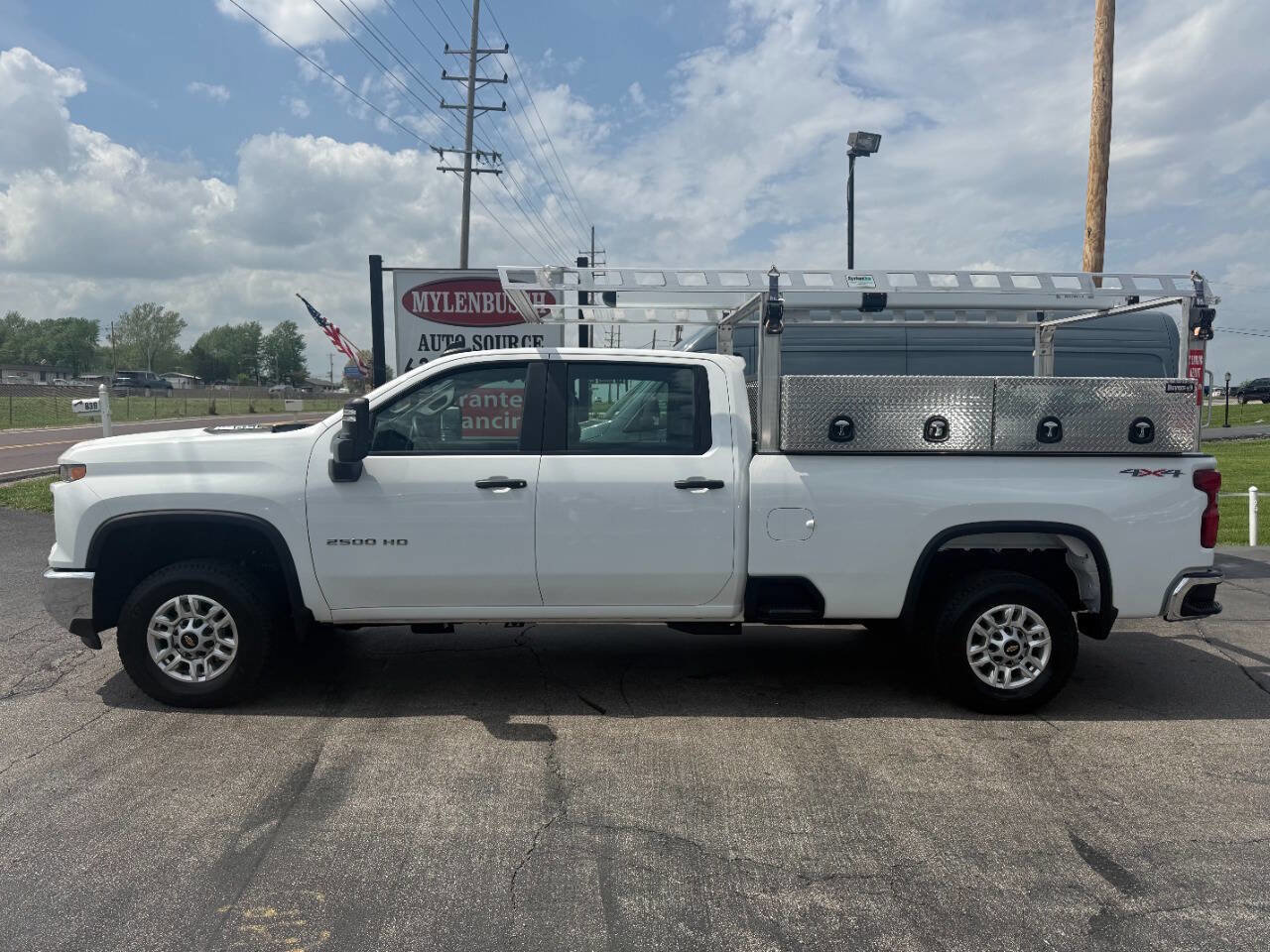 Used 2025 Chevrolet Silverado 2500 W/T w/ WT/CX Safety Package image 1