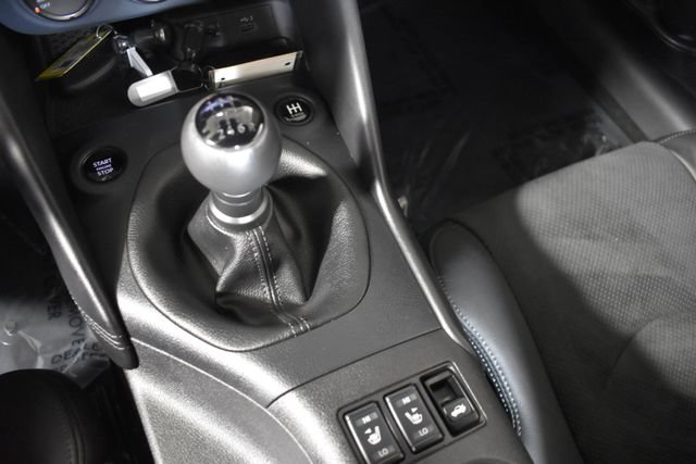 Certified 2024 Nissan Z Performance w/ Floor Mat Package RWD image 26