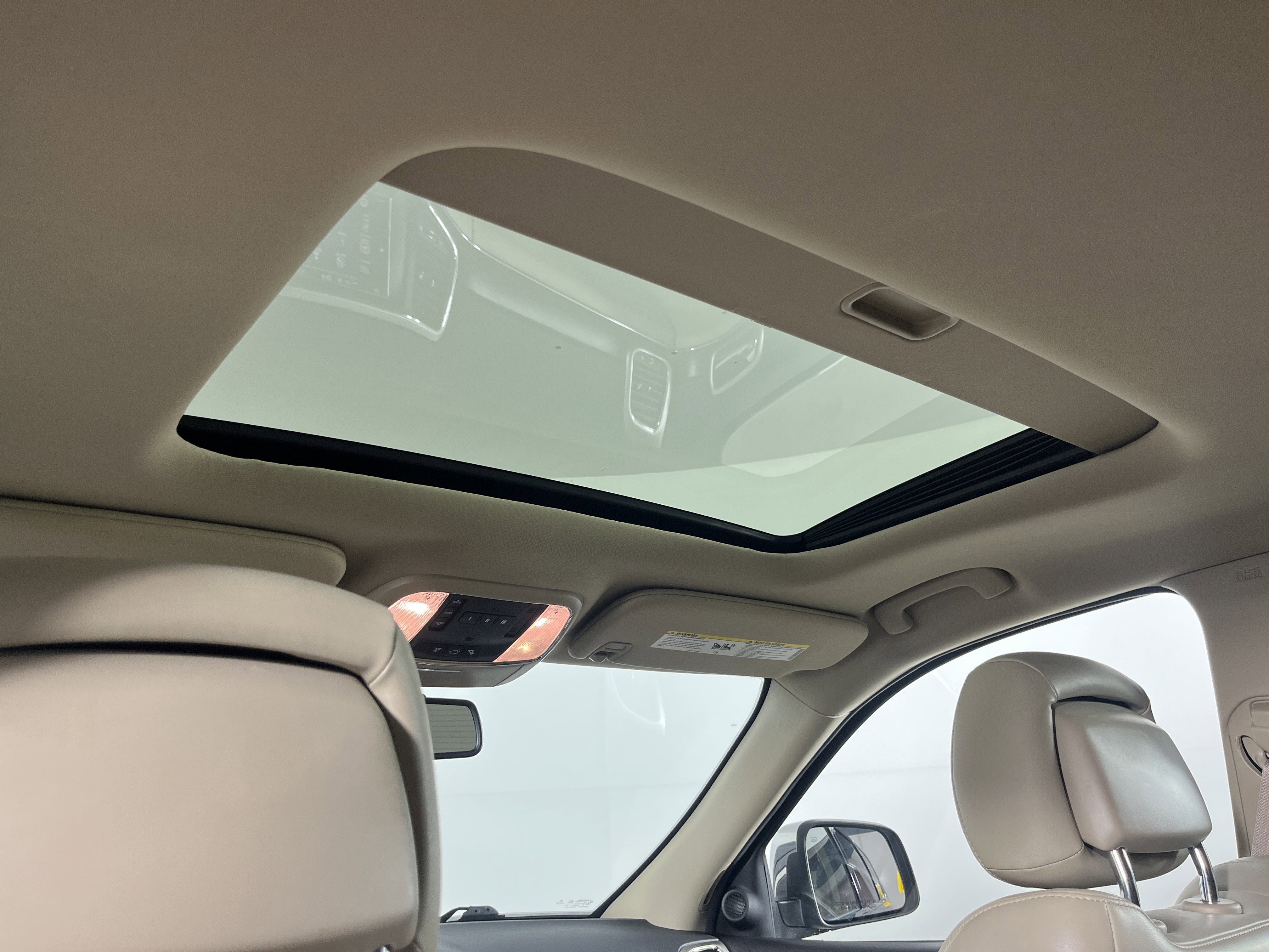 Used 2015 Jeep Grand Cherokee Limited w/ Trailer Tow Group IV image 17