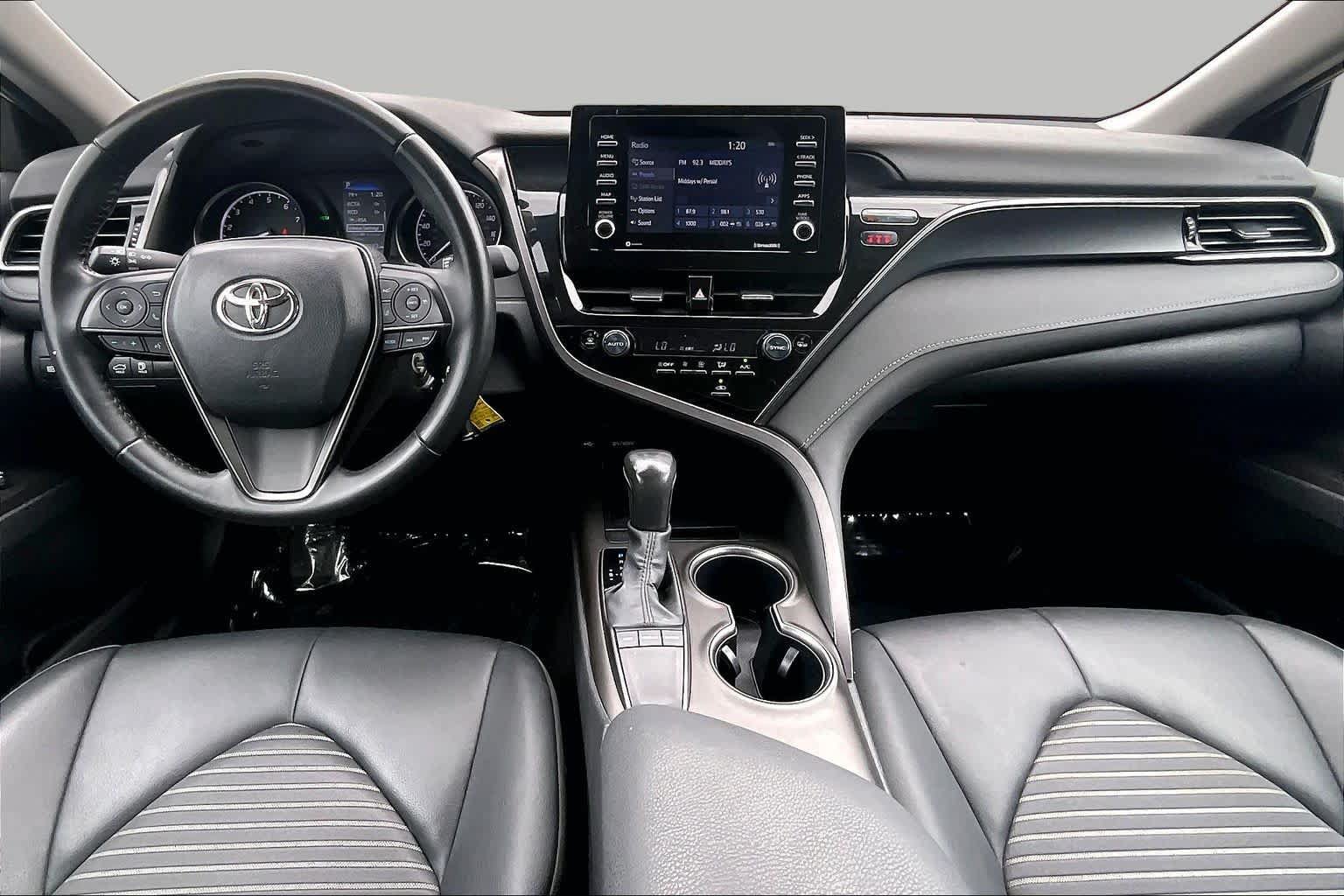 Used 2024 Toyota Camry SE FWD image 14
