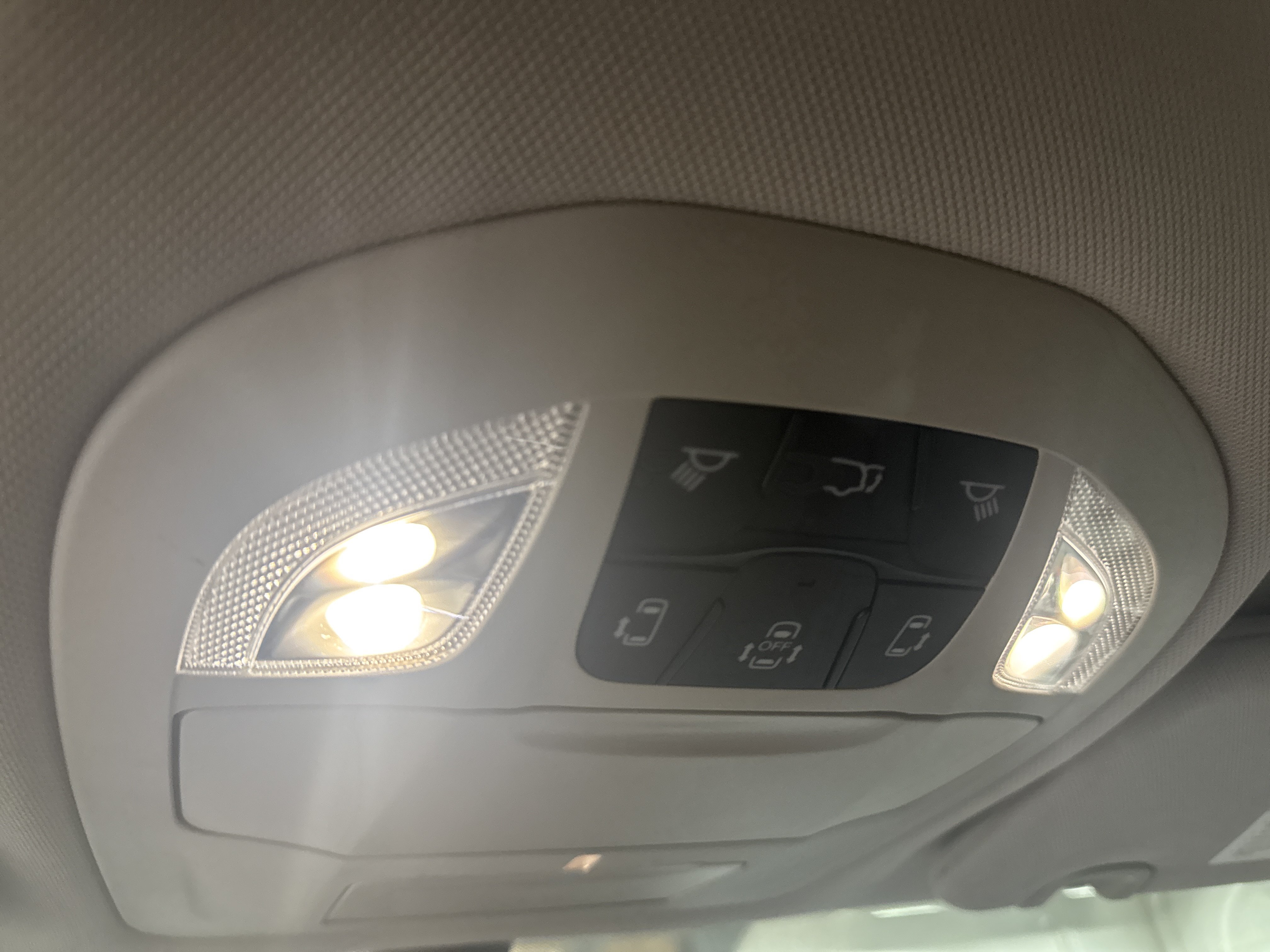 Used 2024 Chrysler Pacifica Touring-L FWD image 25