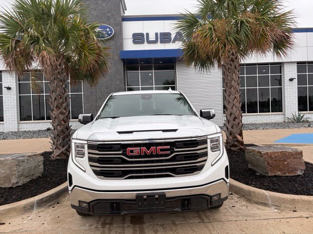 Used 2025 GMC Sierra 1500 SLT AWD/4WD image 2
