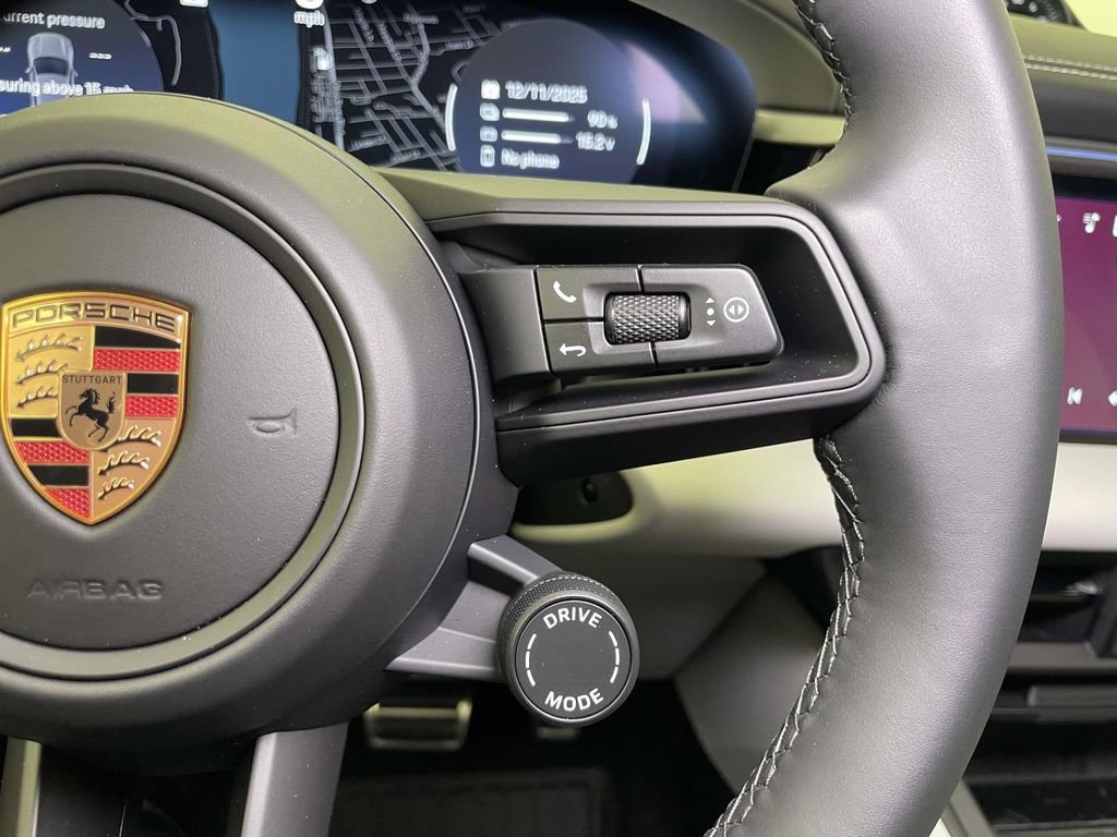 New 2025 Porsche Macan 4S Electric image 41