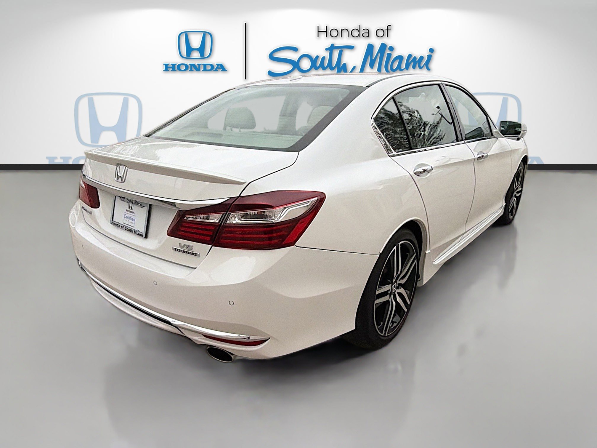 Used 2016 Honda Accord Touring image 7
