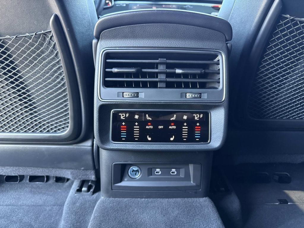 Used 2025 Audi SQ8 Prestige image 16