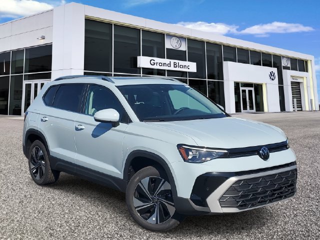 New 2027 Volkswagen Taos SE AWD/4WD image 1