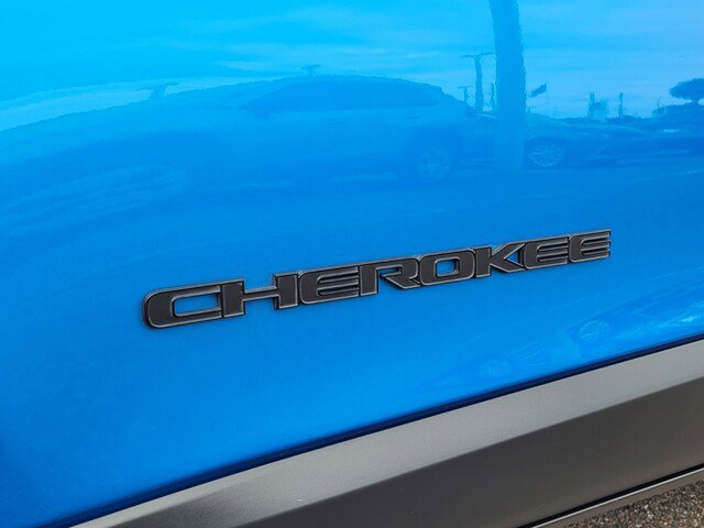 Used 2020 Jeep Cherokee Latitude Plus image 28