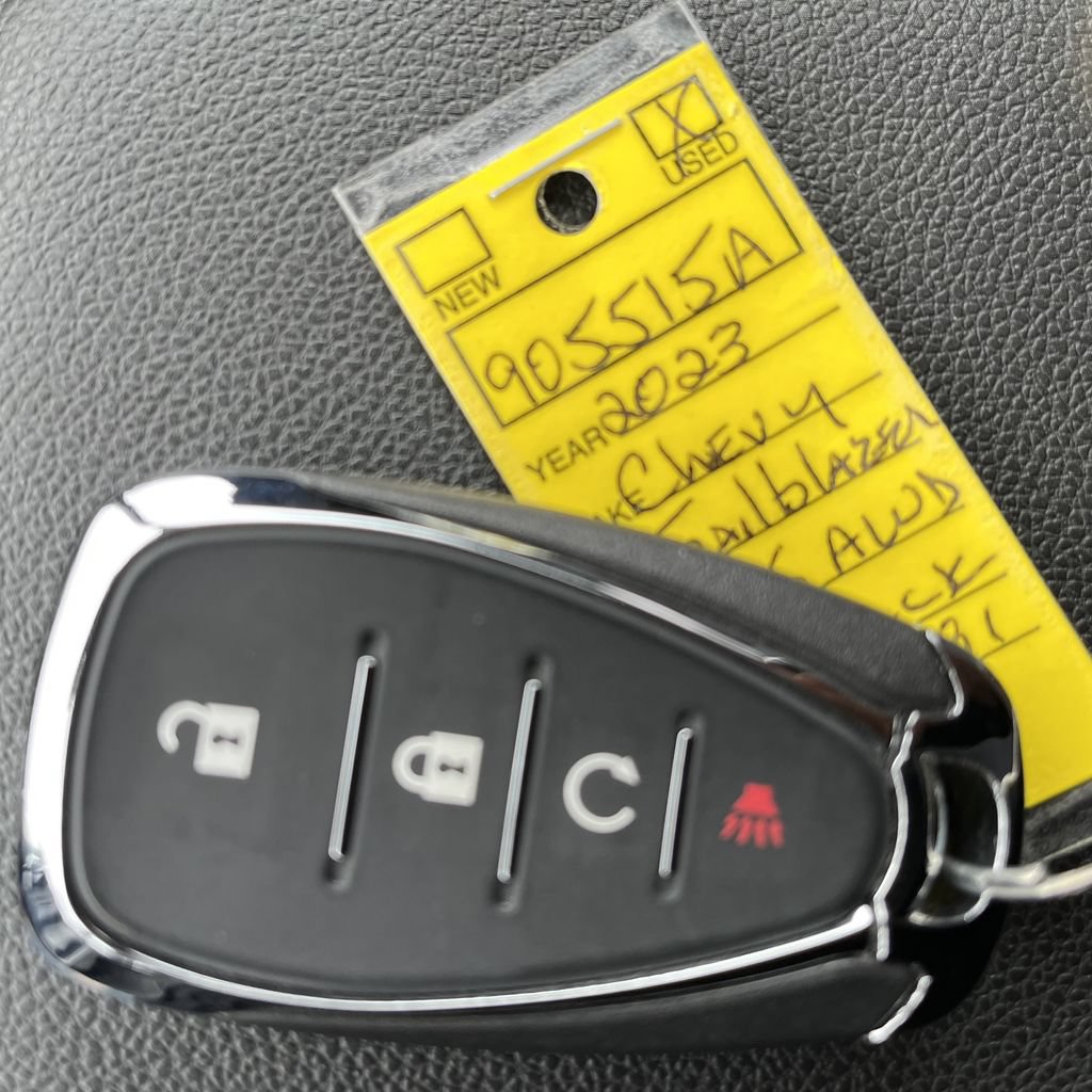 Used 2023 Chevrolet TrailBlazer RS AWD/4WD image 23