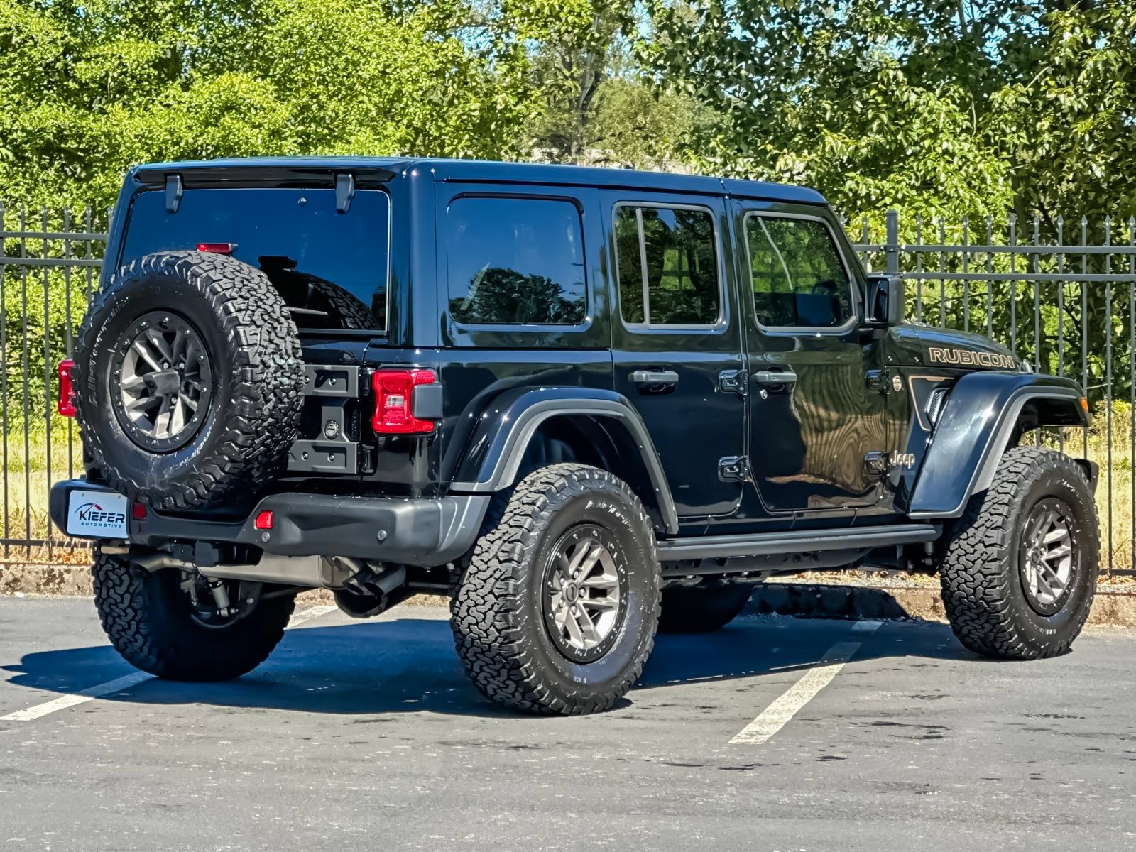 Used 2025 Jeep Wrangler Unlimited Rubicon 392 AWD/4WD image 3