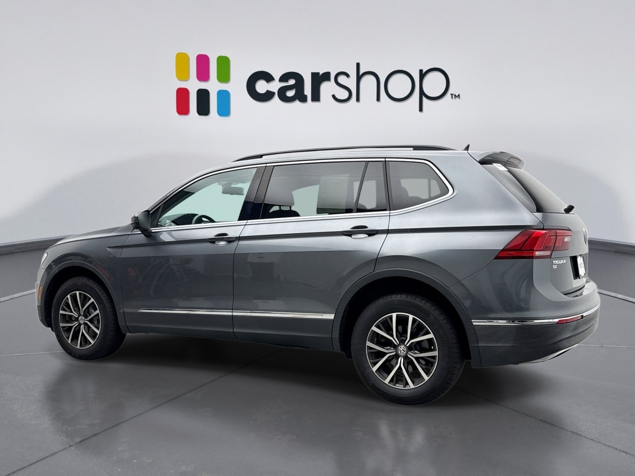 Used 2018 Volkswagen Tiguan SEL AWD/4WD image 3