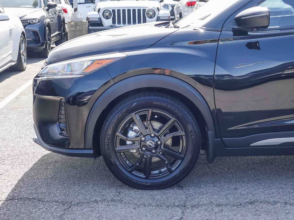 Used 2023 Nissan Kicks SR w/ SR Premium Package image 9