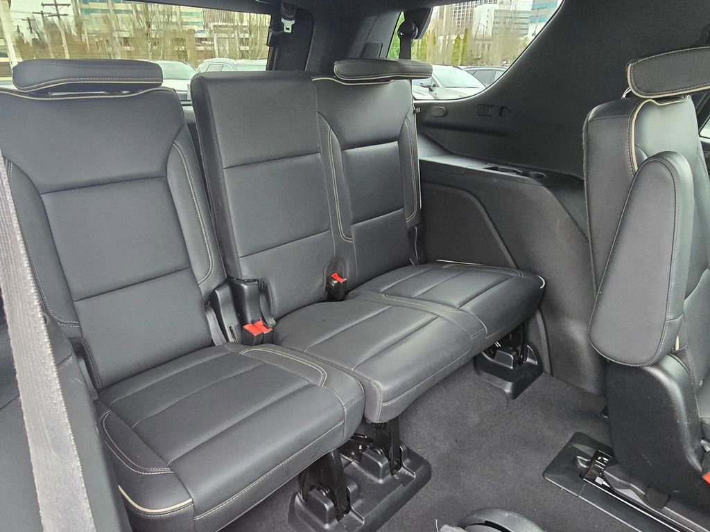 Used 2024 Chevrolet Tahoe Premier AWD/4WD image 13