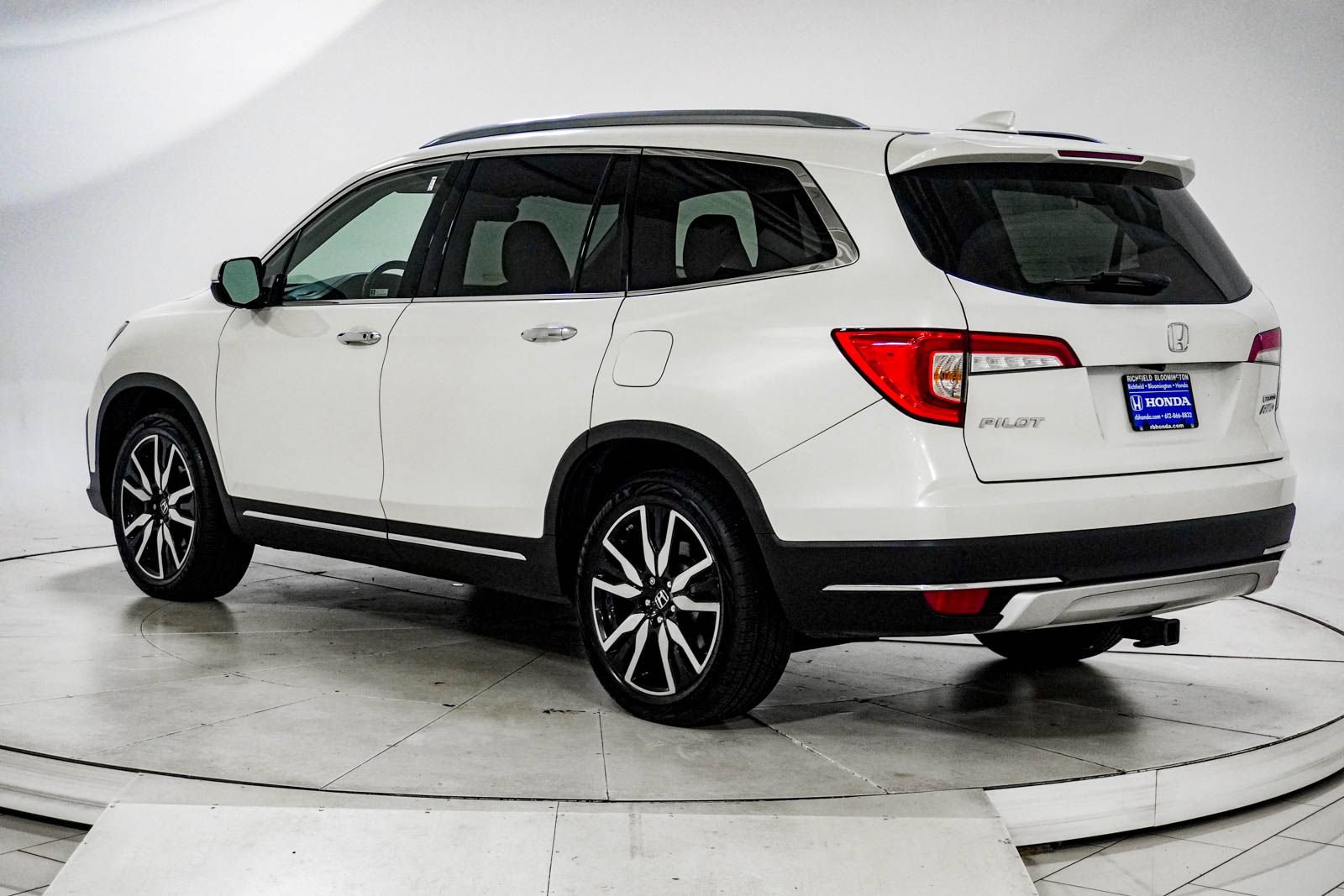 Used 2019 Honda Pilot Touring image 6