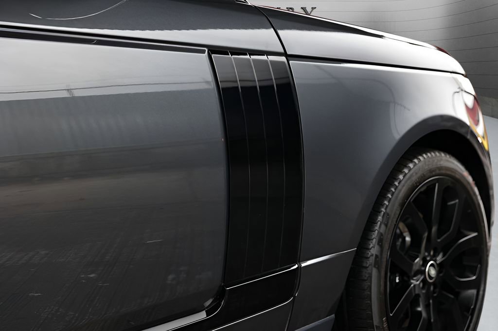 Used 2021 Land Rover Range Rover P525 Westminster Edition image 18