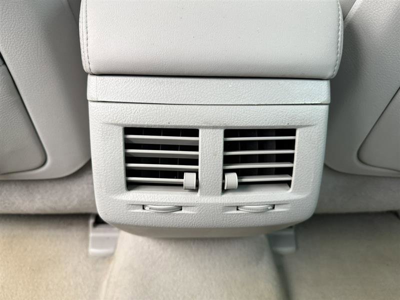 Used 2011 Toyota Avalon Limited FWD image 22