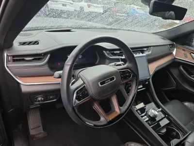 Used 2023 Jeep Grand Cherokee L Summit w/ Advanced Protech Group IV AWD/4WD image 5