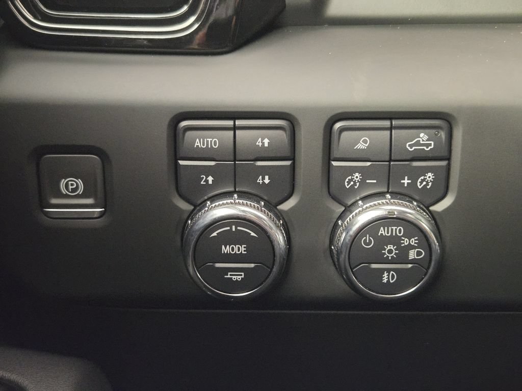 Used 2023 GMC Sierra 1500 AT4 w/ AT4 Premium Package AWD/4WD image 22
