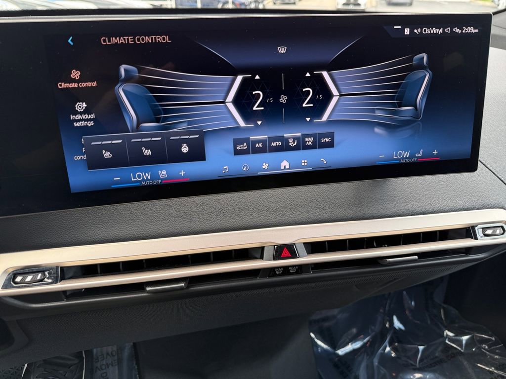Certified 2026 BMW iX xDrive60 AWD/4WD image 24