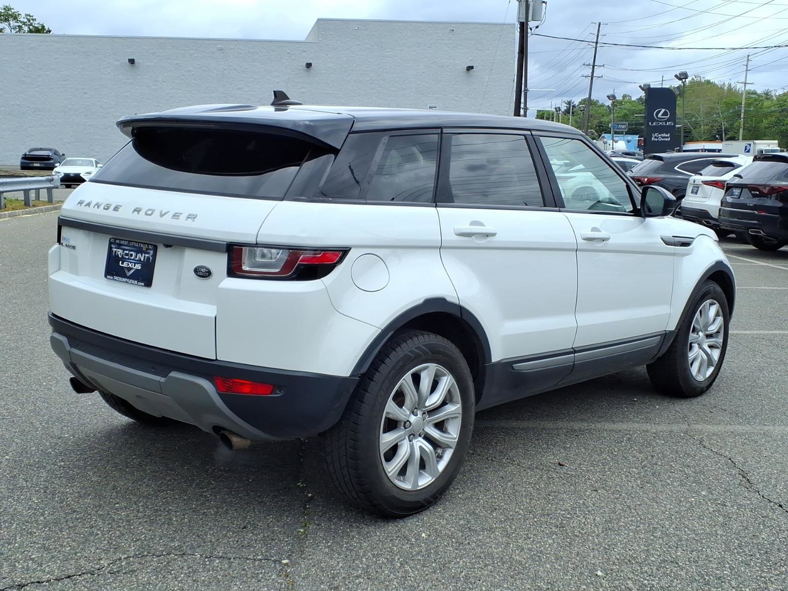 Used 2016 Land Rover Range Rover Evoque SE AWD/4WD image 6