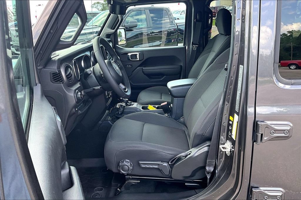 Used 2023 Jeep Wrangler Unlimited w/ 8.4" Radio Group AWD/4WD image 22