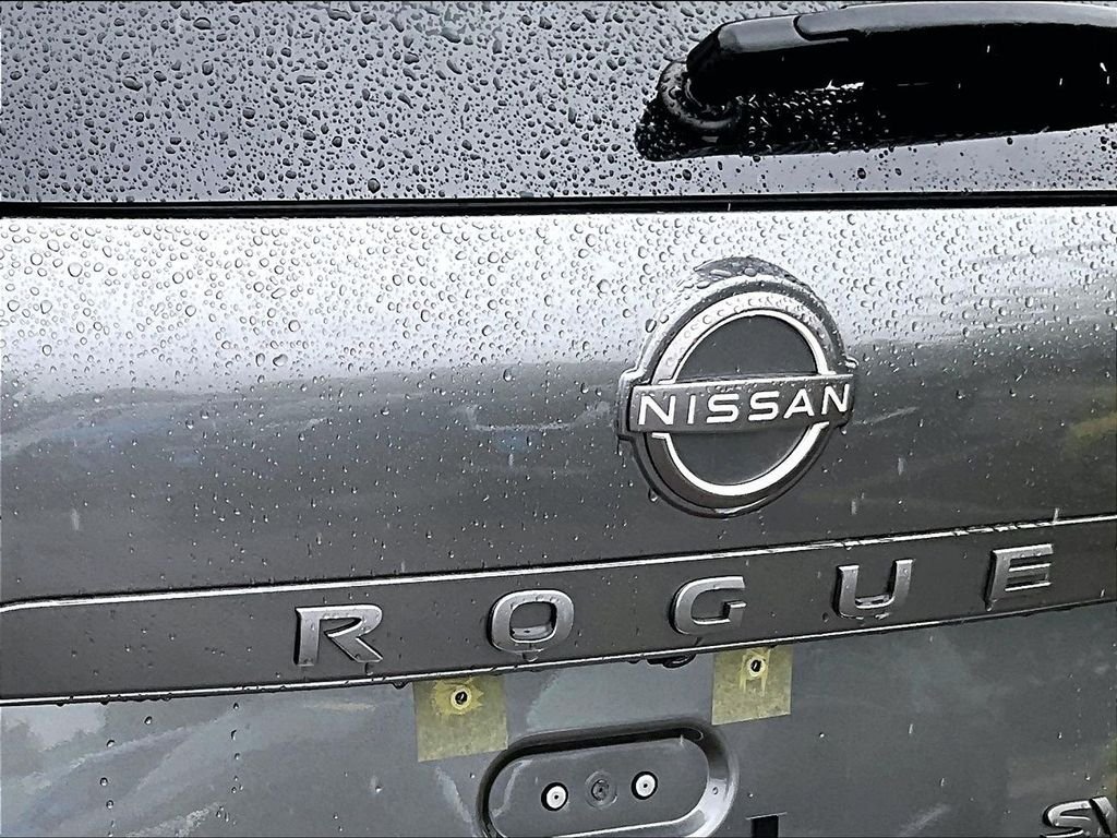 Used 2024 Nissan Rogue SV w/ SV Premium Package AWD/4WD image 28