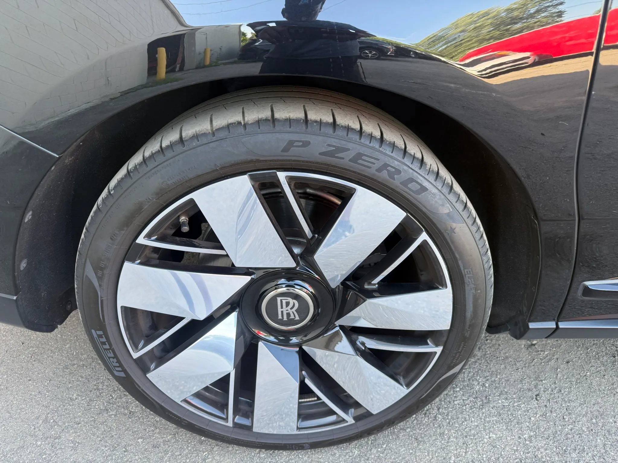 Used 2019 Rolls-Royce Cullinan AWD/4WD image 23