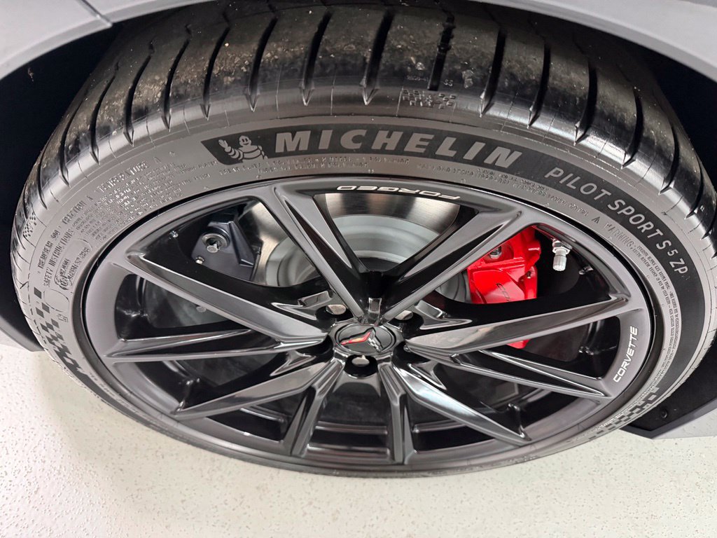 New 2027 Chevrolet Corvette Stingray Convertible w/ Z51 Performance Package RWD image 3