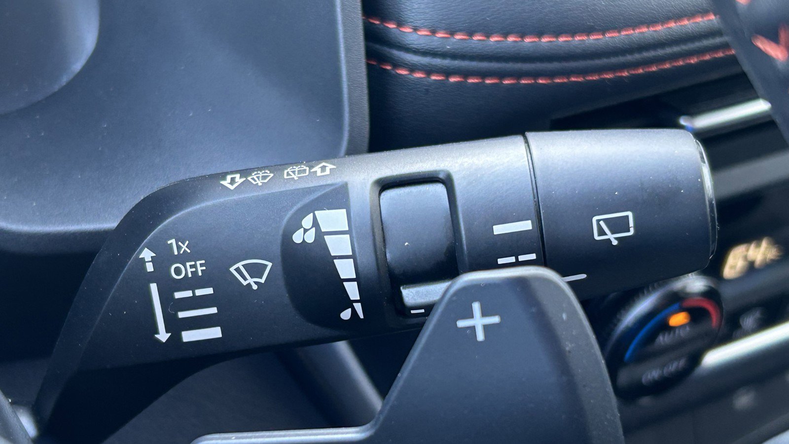 Used 2025 Nissan Rogue SV image 23