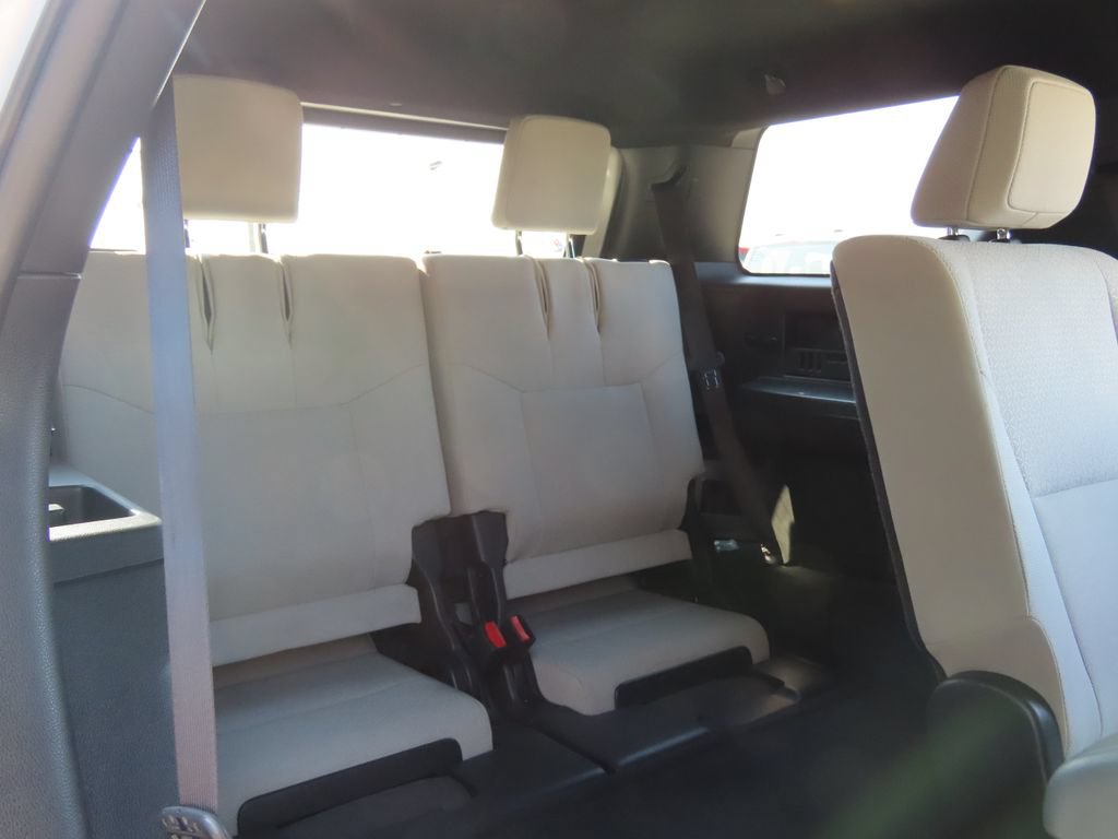 Used 2025 Toyota 4Runner SR5 AWD/4WD image 30